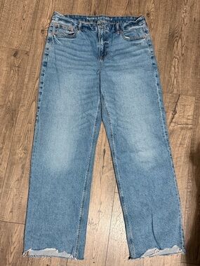 American Eagle Light Wash Straight Leg Jeans